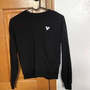 Women’s XS Disney logo crew neck